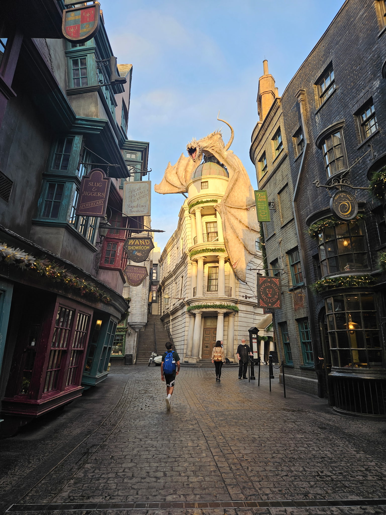 Universal 1