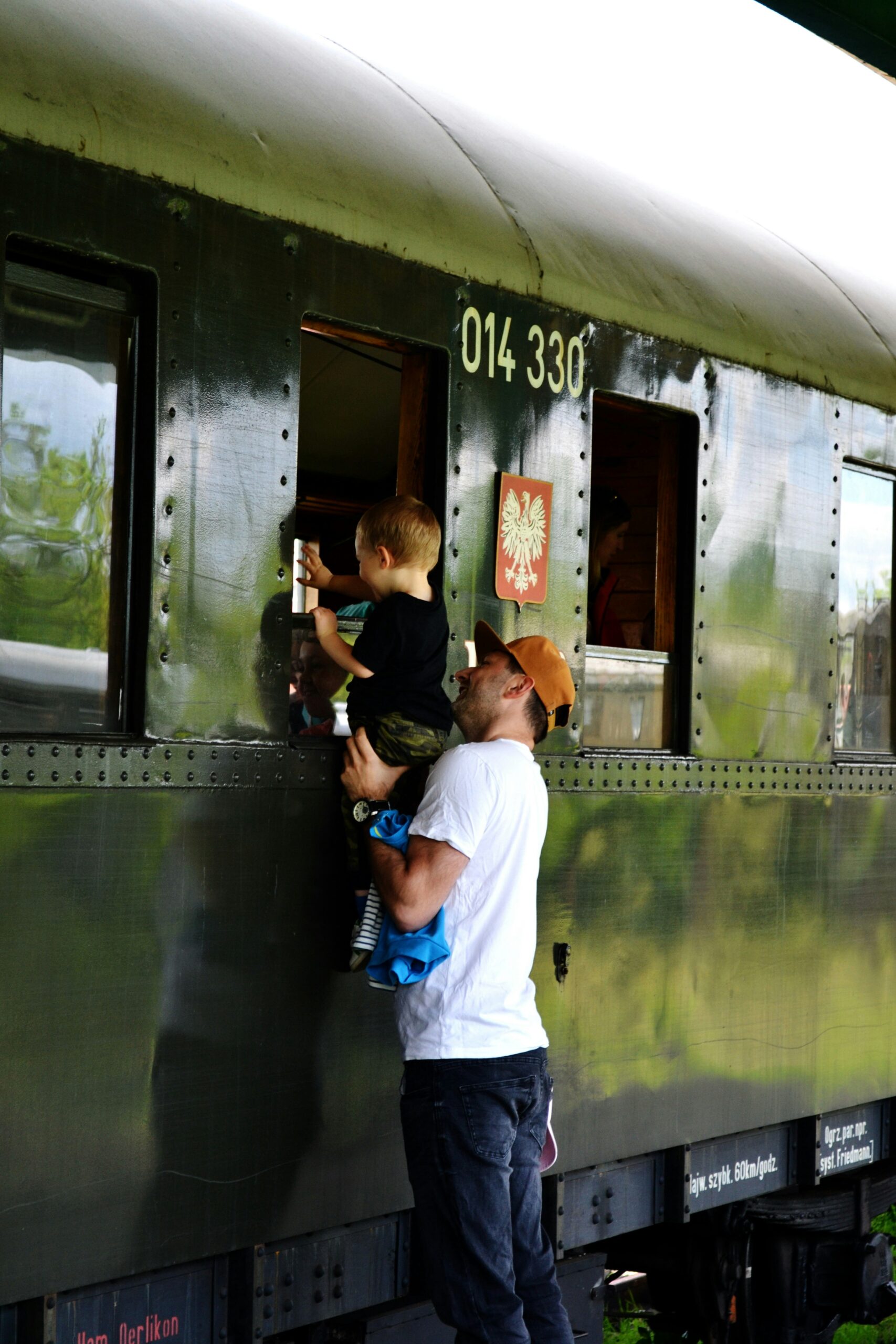 trains pic 10
